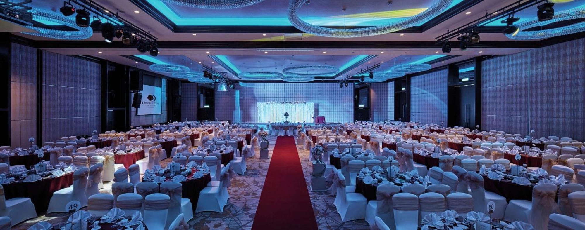 马六甲希尔顿逸林酒店 Malacca 外观 照片 The ballroom of the hotel