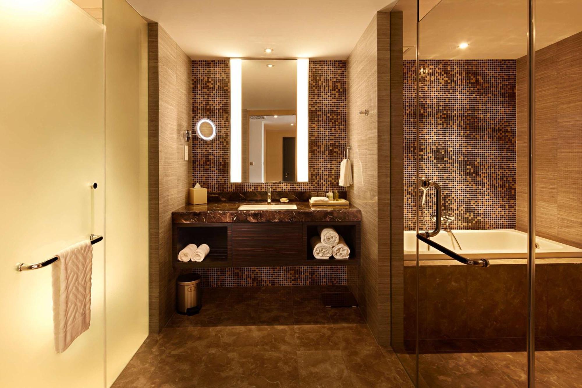 马六甲希尔顿逸林酒店 Malacca 外观 照片 Bathroom